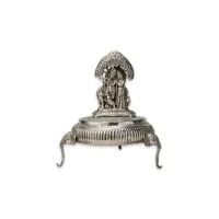 Radha Krishna Idol With Chowki